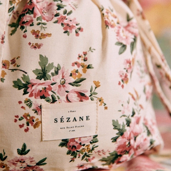 Sezane Set of 3 Vintage Flower/Velvet Pouches - Picture 4 of 7